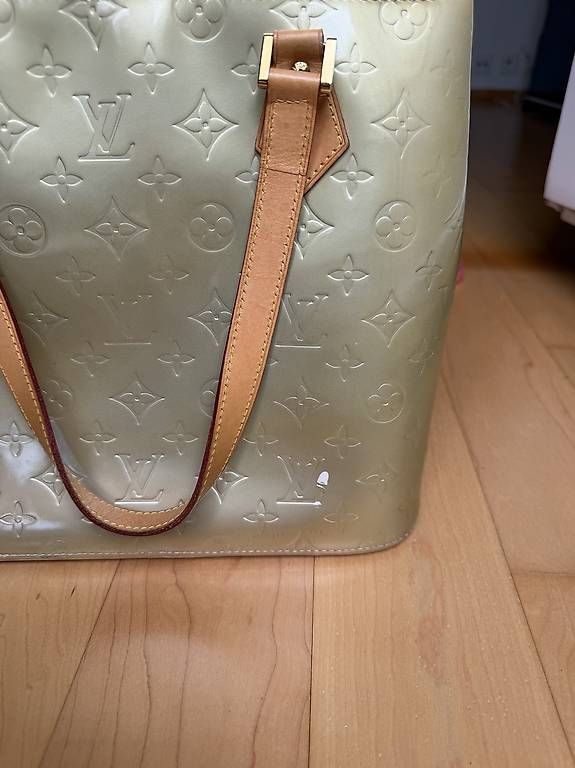 Borse da donna: Louis Vuitton Tasche grau – Usato da Dübendorf venduto da CorAr 4