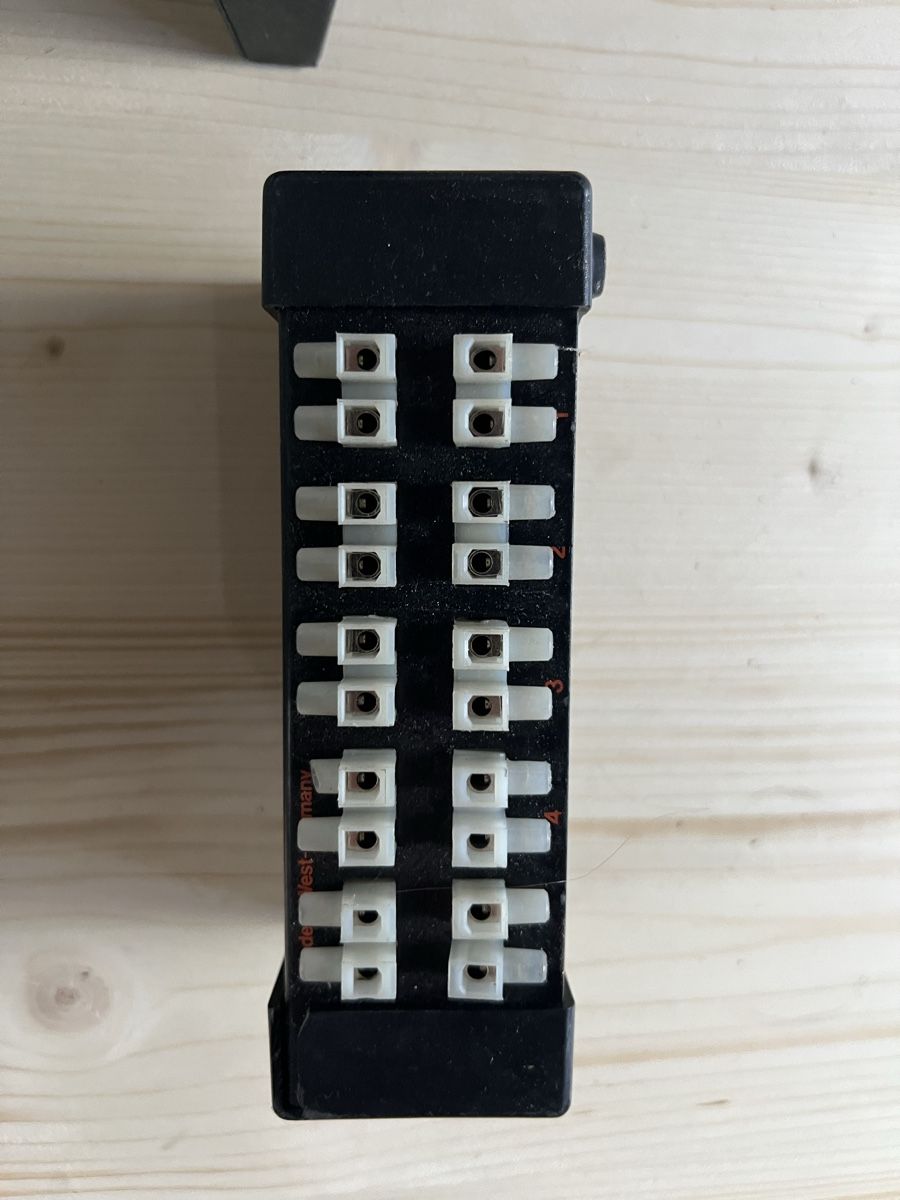 Radios: Stereo Lautsprecherumschalter 2 stk – Gebraucht aus Bonaduz von MalvinPMP 3