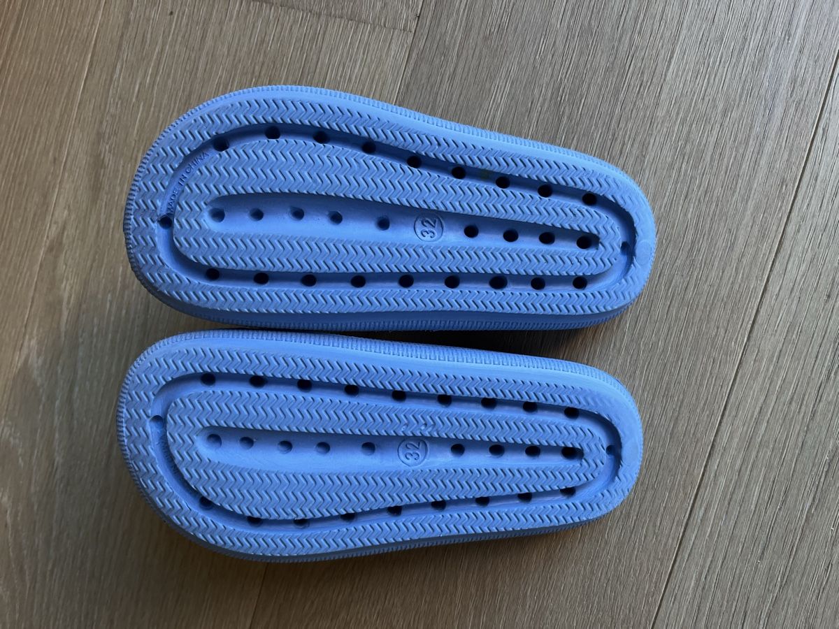 Scarpe per ragazzi: Light Blue Summer Slides for Kids - Size 32 – Nuovo (secondo la descrizione) da Planken venduto da R4gskL7 3