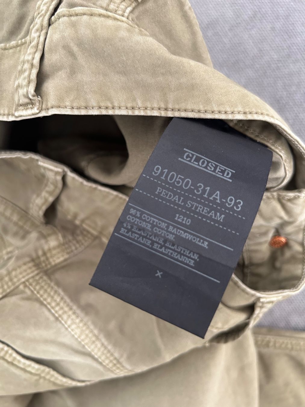 Closed Hosen: CLOSED Chino Hose Khaki Grösse CH 34 – Gebraucht aus Wimmis von rimnakit 3