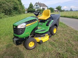 Rasentraktor *JOHN DEERE*