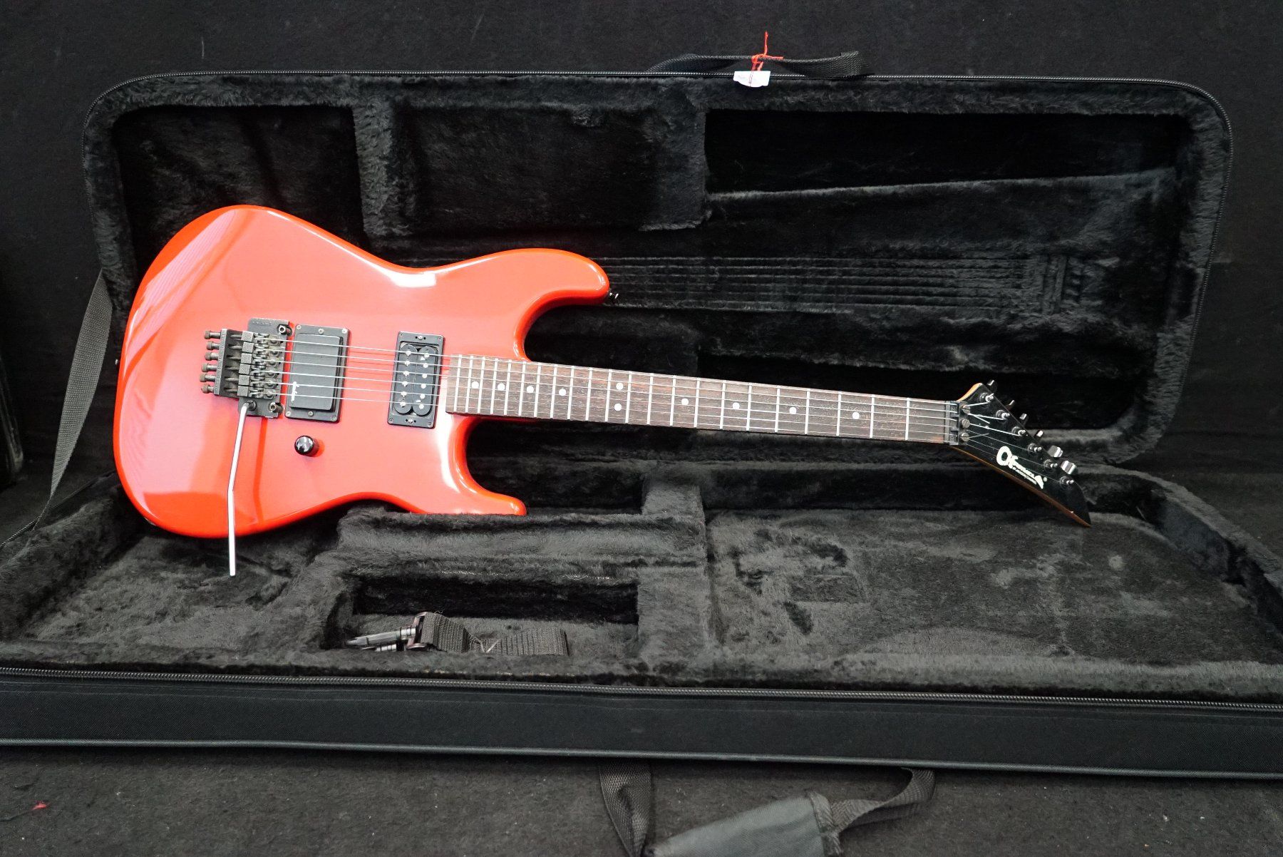 Charvel Strumenti musicali: Charvel Mod.2 E Gitarre mod. mit Case red – Usato da Ortschwaben venduto da Musictrade