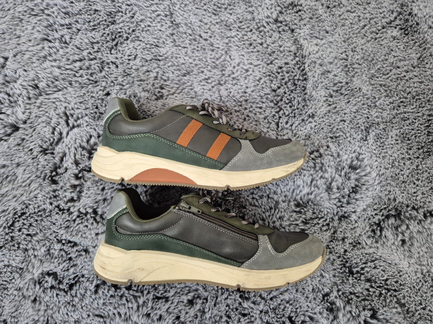 Scarpe per ragazzi: Sneaker Gr. 38 – Usato da Widnau venduto da KleineHonigblume 1