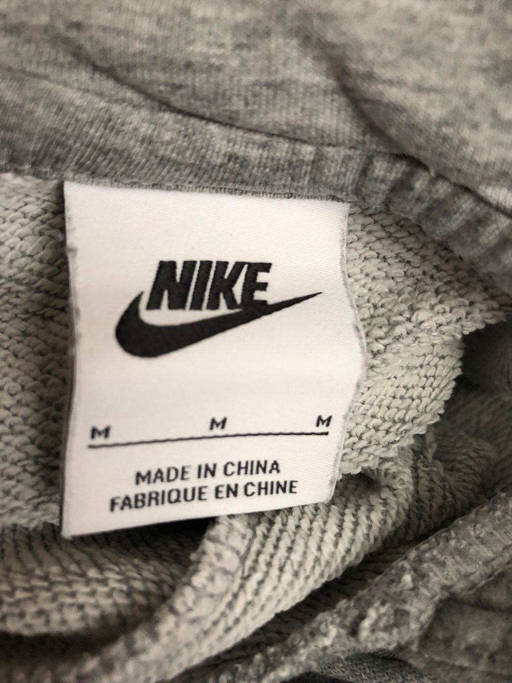 Nike Maglioni & Felpe: Nike Hoodie / Kapuzenpulli - Grösse M – Usato da Oberuzwil venduto da Tomsi_9 2
