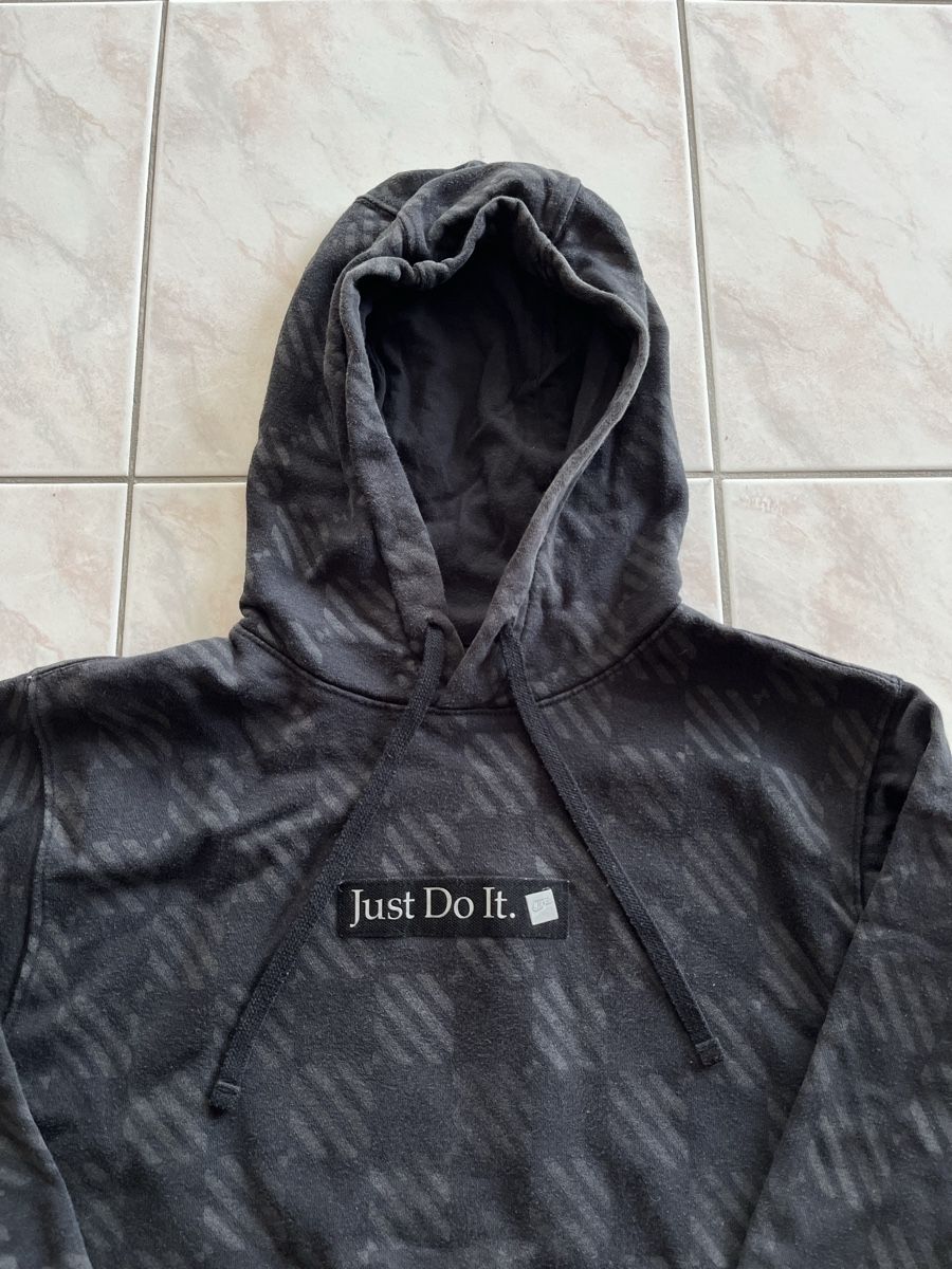 Nike Maglioni & Felpe: Sweat à capuche Nike Taille S en bon état – Usato da etagnières venduto da isoz01 1