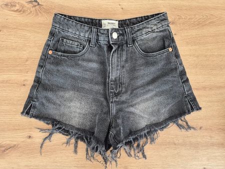 Shorts Grösse 34