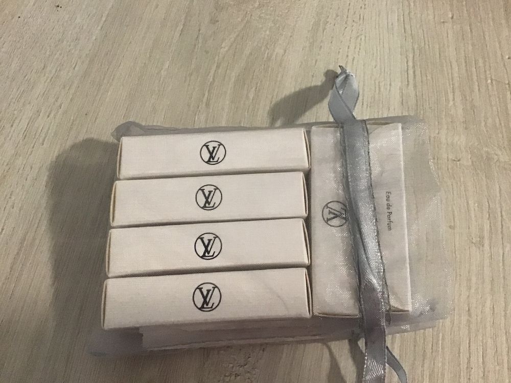 Trousse De Maquillage Skai Marron + 5 Échantillons Parfum / Beauté - Femme - Neuf