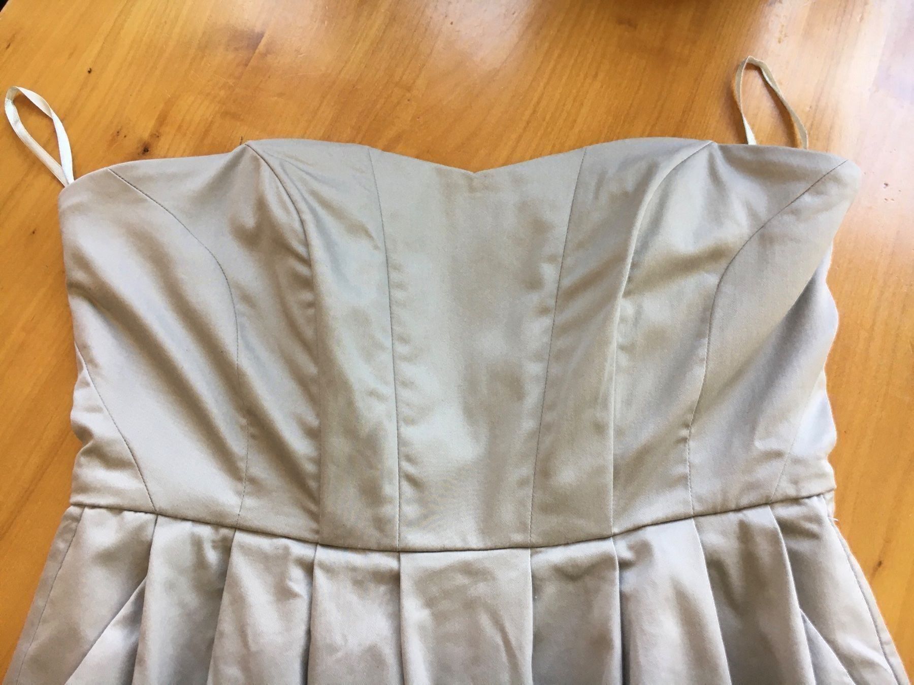 H&M Kleider: Cocktailkleid H&M Gr. 38 grau glänzend – Gebraucht aus Zürich von ehupp 6