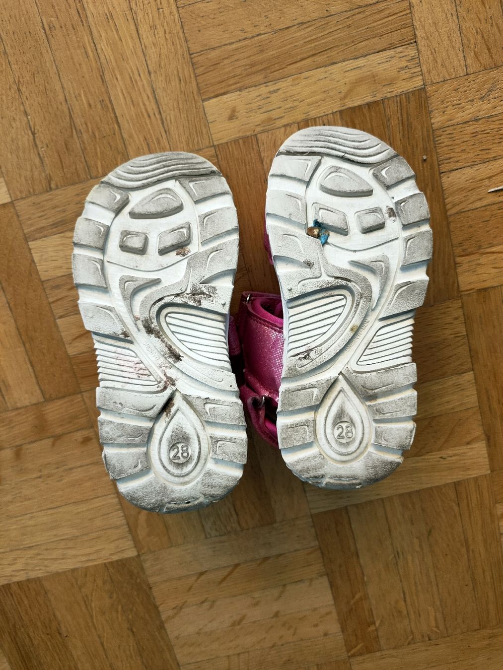 Scarpe per ragazzi: Mädchen Einhorn Sandalen Pink Gr. 28 – Usato da Thalwil venduto da wamoni 2