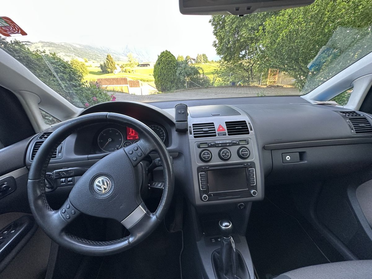 VW Automobili: Vw Touran 2.0 TDI Cross – Usato da Gommiswald venduto da bal_p8l8 3
