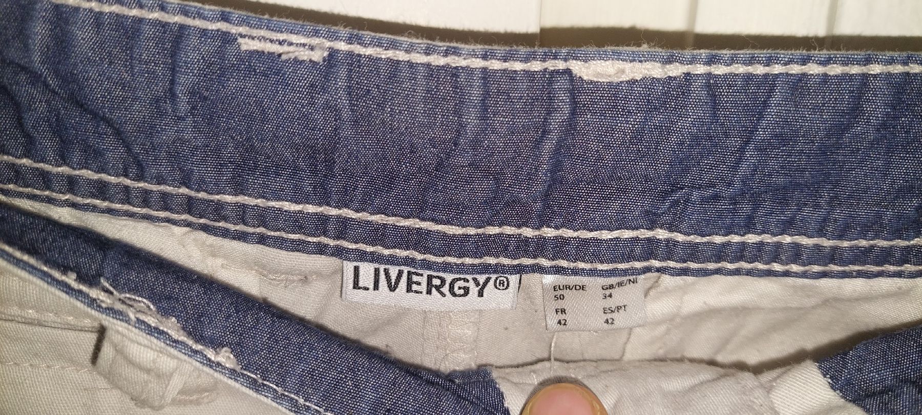 Superdry Lotti di vestiti: SUPERDRY TSHIRT L SET plus Pantalon 52 offert L – Usato da Orpund venduto da Biennerome 5