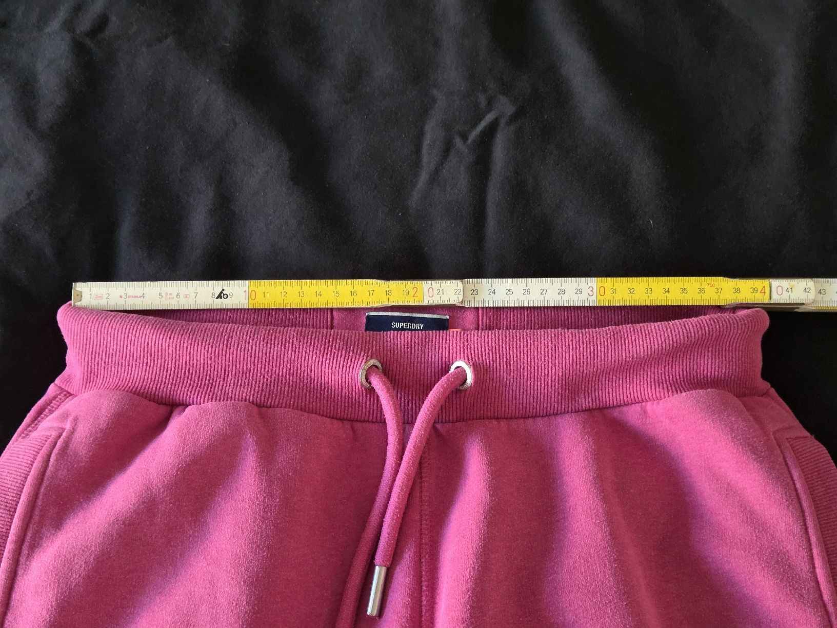 Gattaiole: Superdry Trainerhose – Usato da Rickenbach-Sulz venduto da Bacardibabe 3