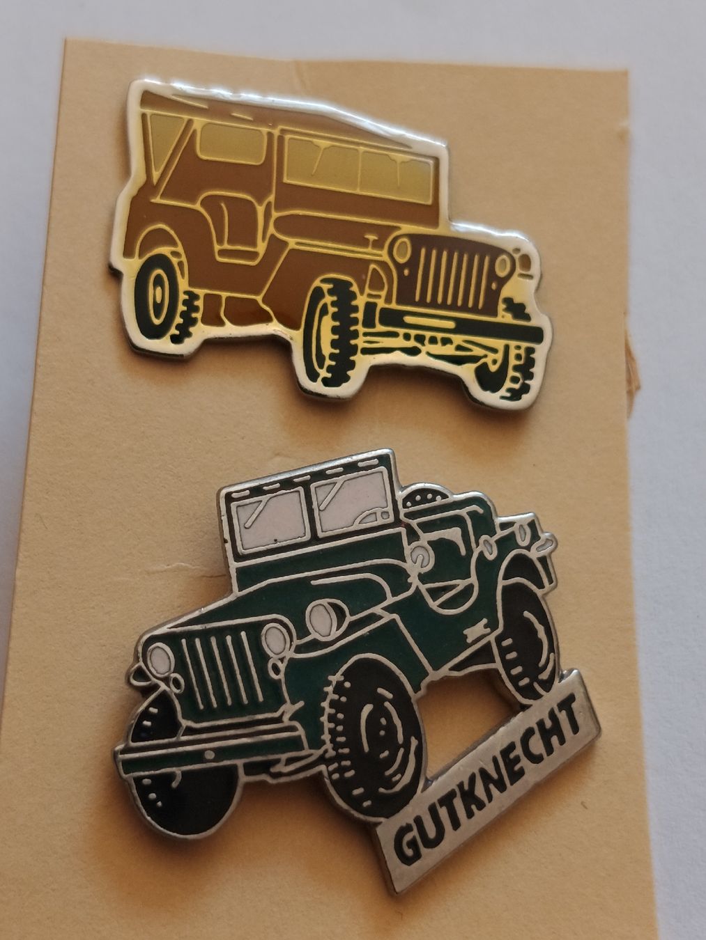 Jeep Plaquettes & Badges: 2 pins Jeep Willys  – D'occasion à Bex par Canouille
