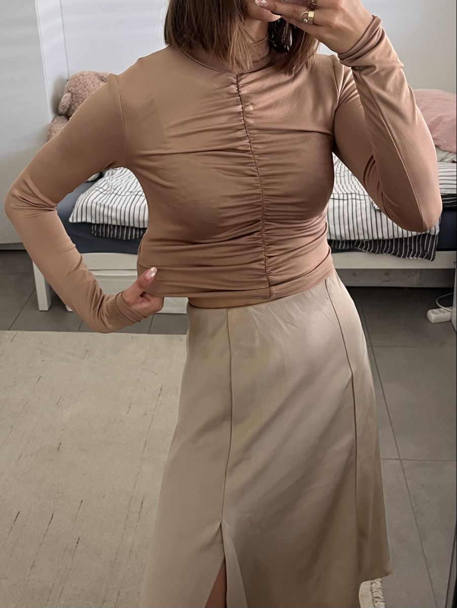 Zara Top: Haut élégant beige taille S – Nuovo (secondo la descrizione) da Aigle venduto da sow_m7gm 2