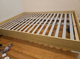 Bettgestell für 160x200 Matratze