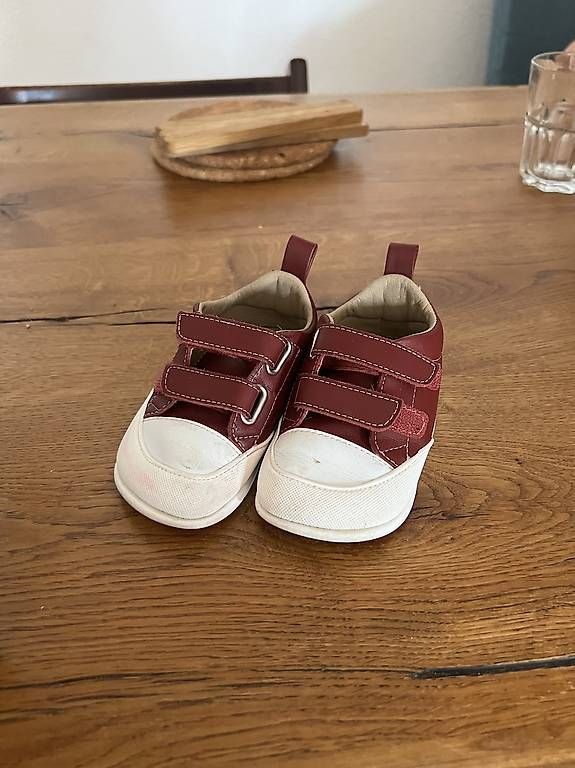 Schuhe für Jungen: Chaussures minimaliste pour petits-enfants – Gebraucht aus Lausanne von beatriz_g