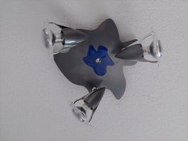 Deckenlampe mit 3 Spots, (Gebot für eine, zwei vohanden)