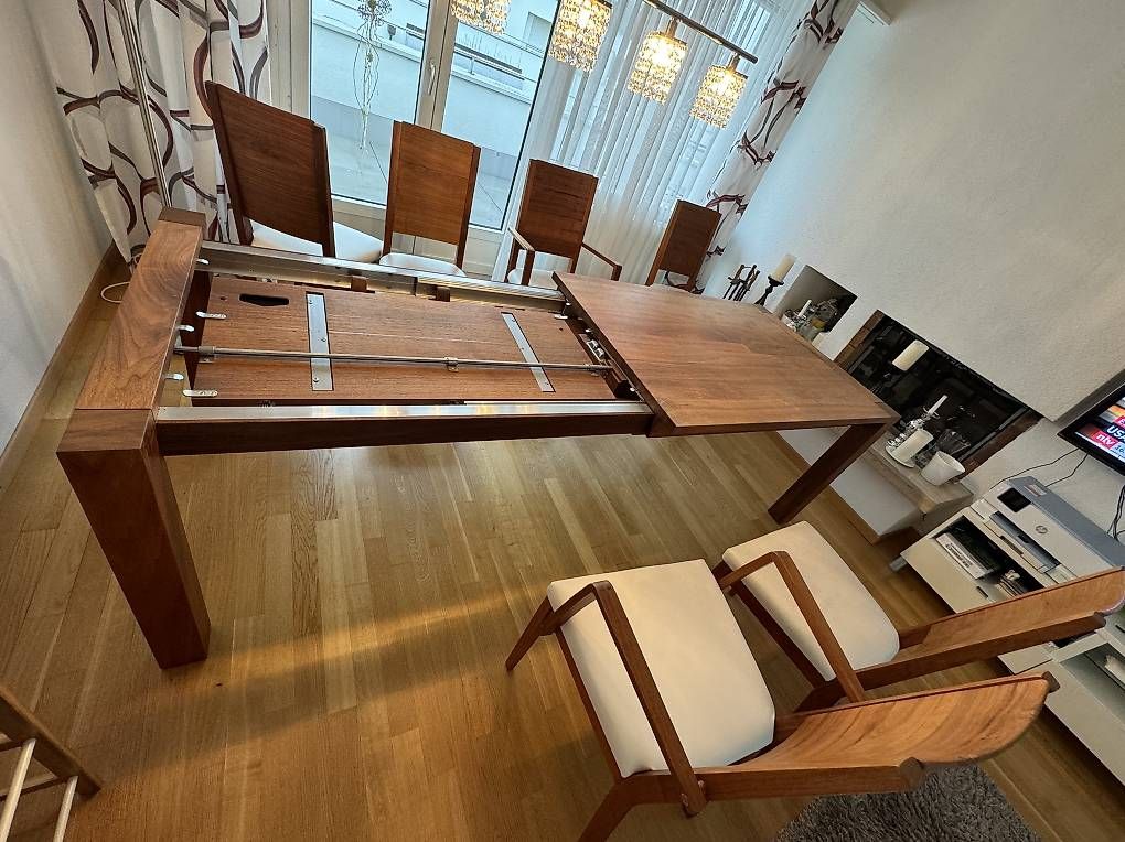 Set de table et chaises: Esstisch mit 6 Stühlen – D'occasion à Reinach BL par keboe19 3