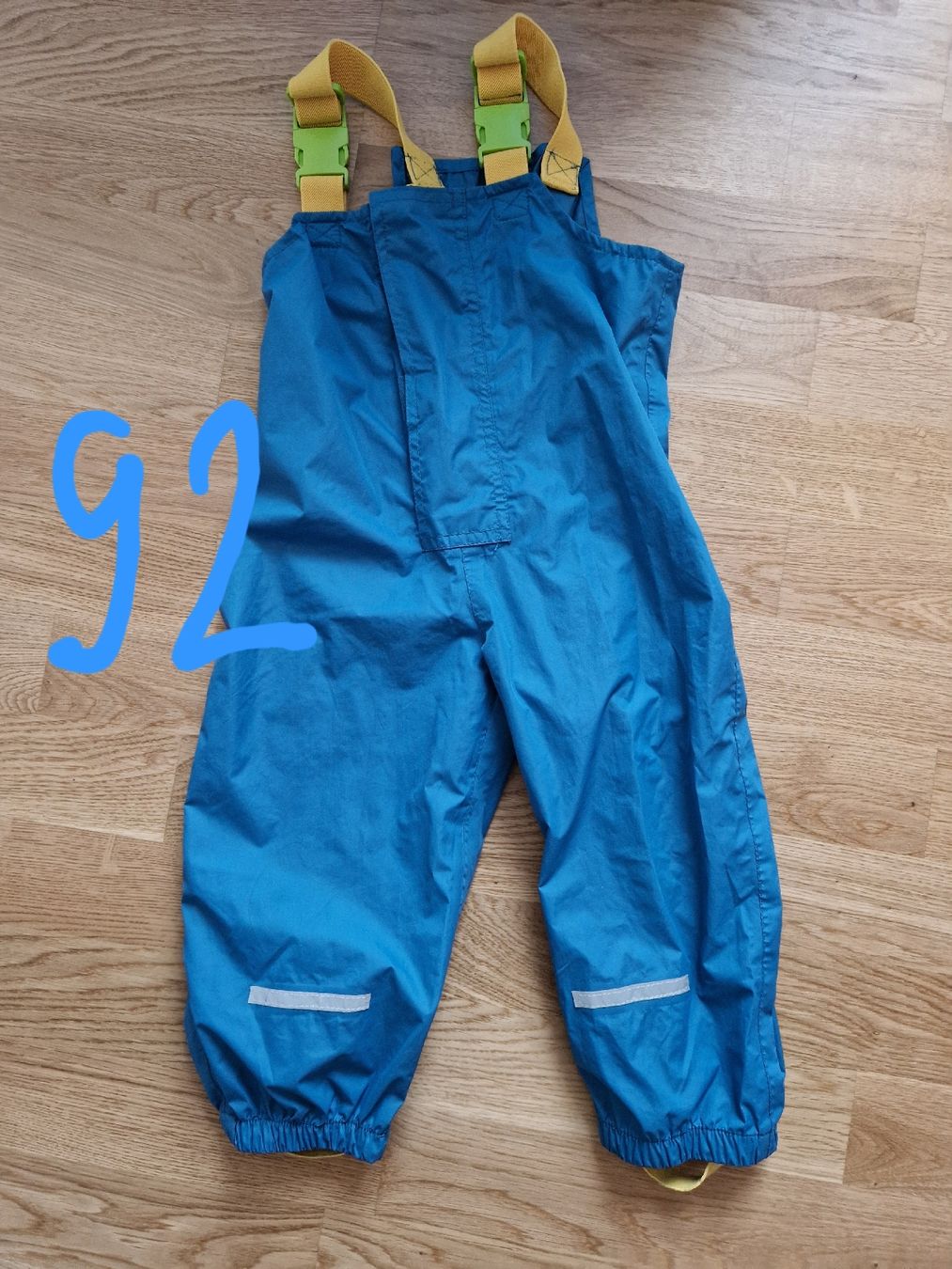 Pantaloni: dünne Regenhose Gr 92 – Usato da Zürich venduto da mel_mzx6