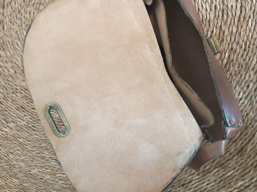 Taschen für Damen: Hübsche, verzierte Ledertasche – Gebraucht aus Zürich von Melianea 3