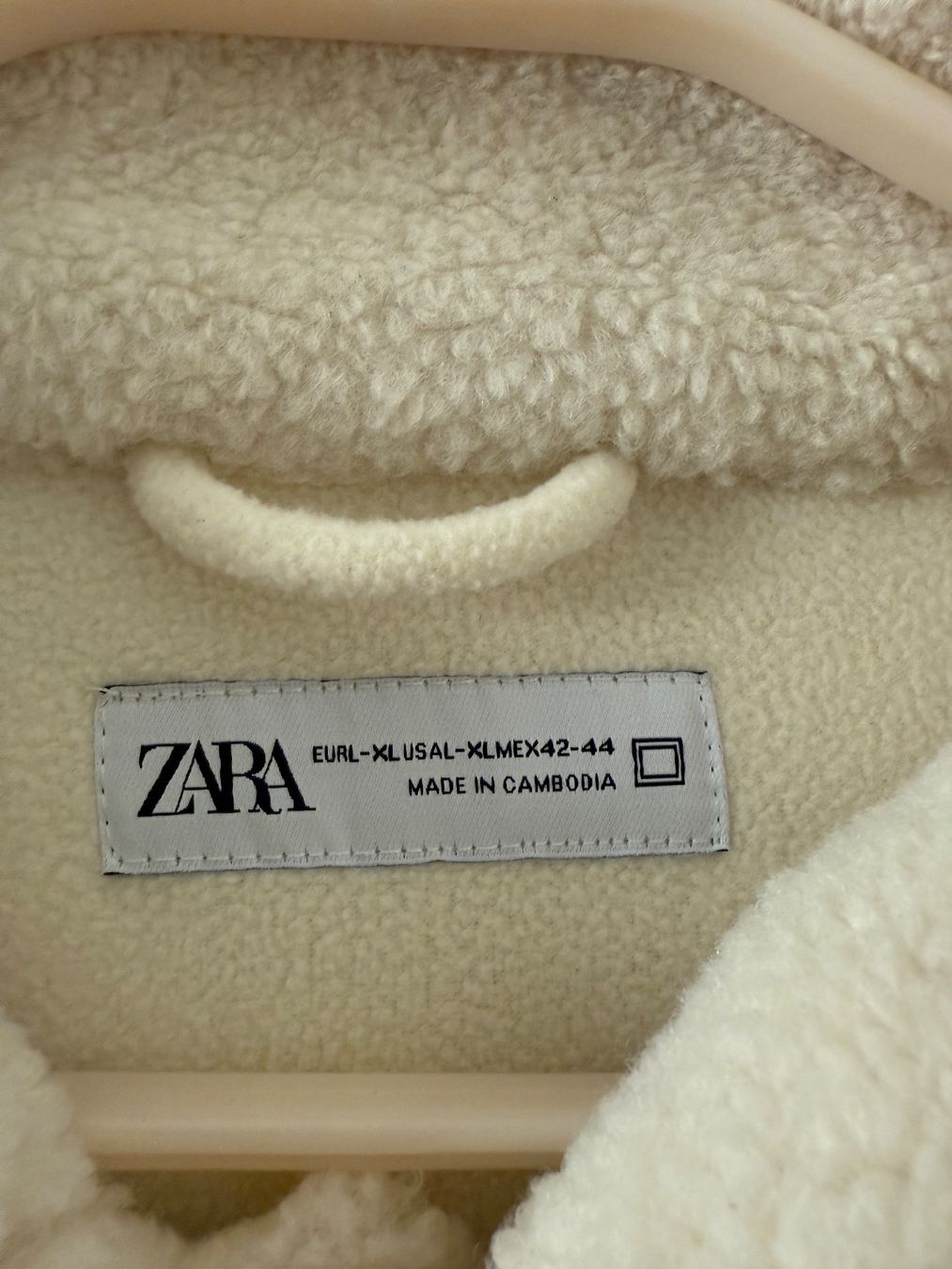 Zara Jacken: Zara jacket super cozy - XL – Gebraucht aus Leysin von Mr.Matthew 1