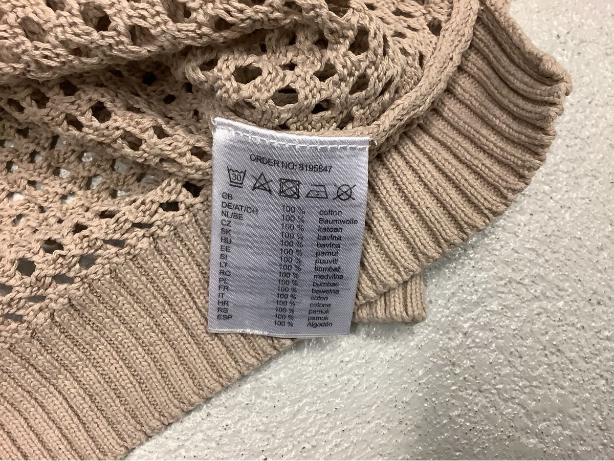 Pullover & Sweatshirts: Pullover, beige, Grösse XS, Lochmuster – Gebraucht aus Waltenschwil von MeKo8 2