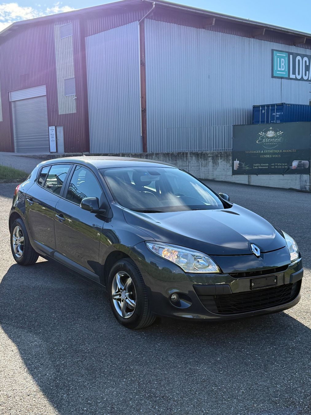 Renault Autos: Renault Megane 1.6 110 PS – D'occasion à Lentigny par Driton29 3