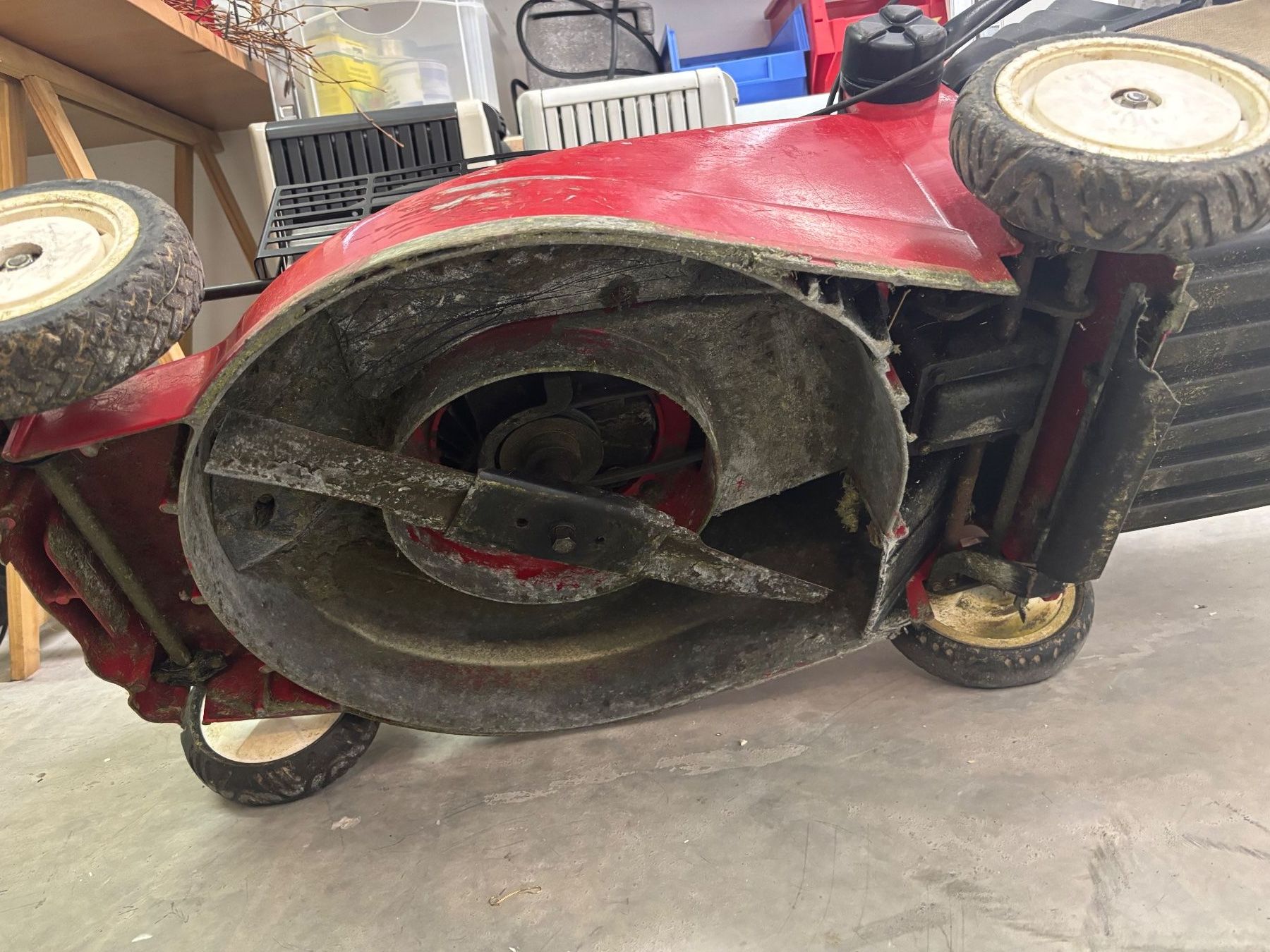 Toro Tagliaerba: Toro 550 Series Rasenmäher – Usato da Lachen SZ venduto da StickMaster 2