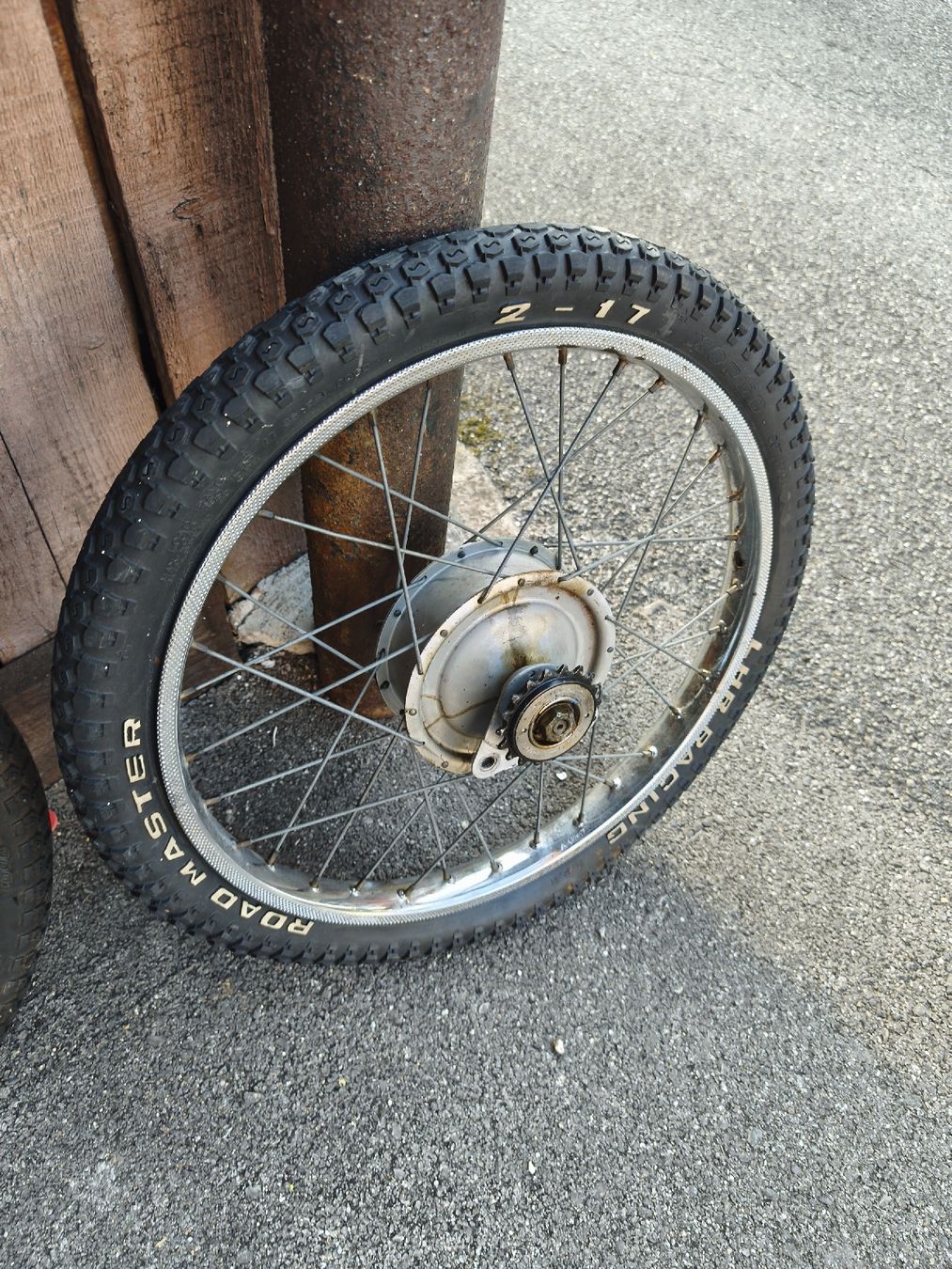 Piaggio Pneus & Roues: piaggio ciao oder si boxer bravo reder mit getriebe – Défectueux à Büsserach par Karri 2