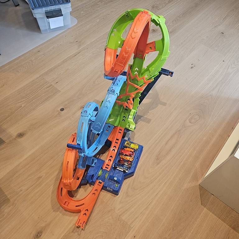Rennbahnen: Hot-Wheels Bahn, Looping – Gebraucht aus Kriens von sal_jkp9 1