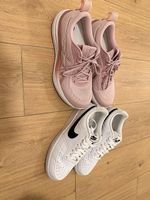 Neuwertige Nike und Ascis Schuhe Grösse 42