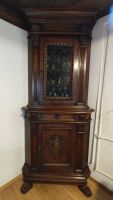 Eckschrank Nussbaum mit Glasfront