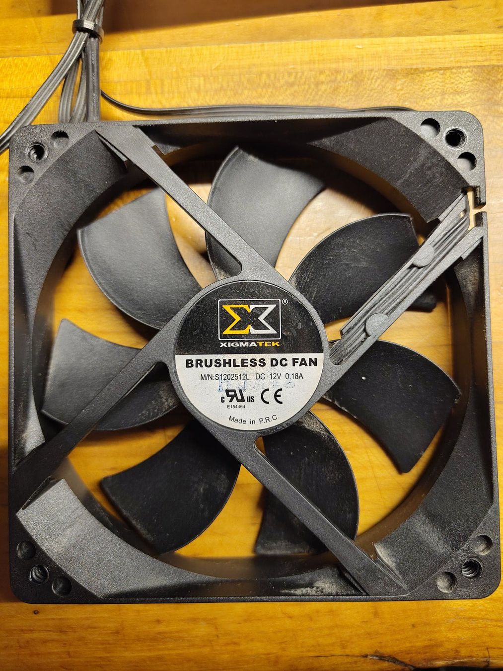 Composants électroniques: Xigmatek Lüfter – D'occasion à Bern par 70hemicuda