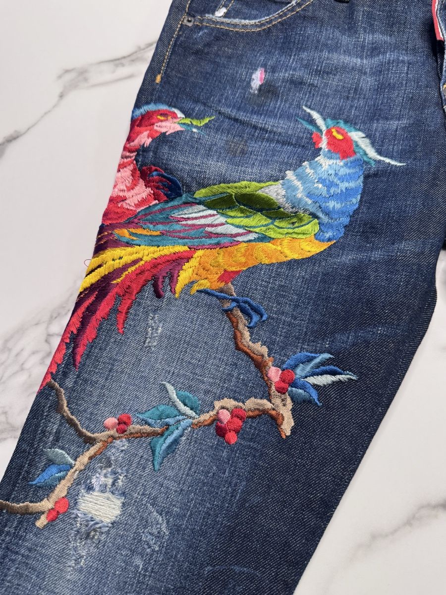 Dsquared2 Jeans: Dsquared2 Jeans, Vogel Stickerei – Nuovo (secondo la descrizione) da Zollikofen venduto da Danijela1983 1
