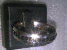 ring edelsthal silber farbe mit schwarz kristall