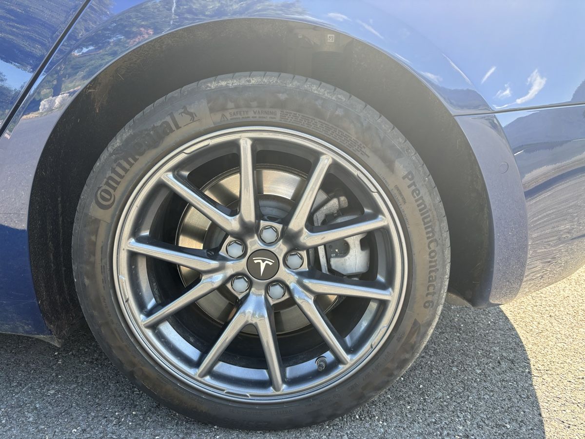 Tesla Autos: Tesla model 3 – D'occasion à Fontaines-Grandson par Prana1 6