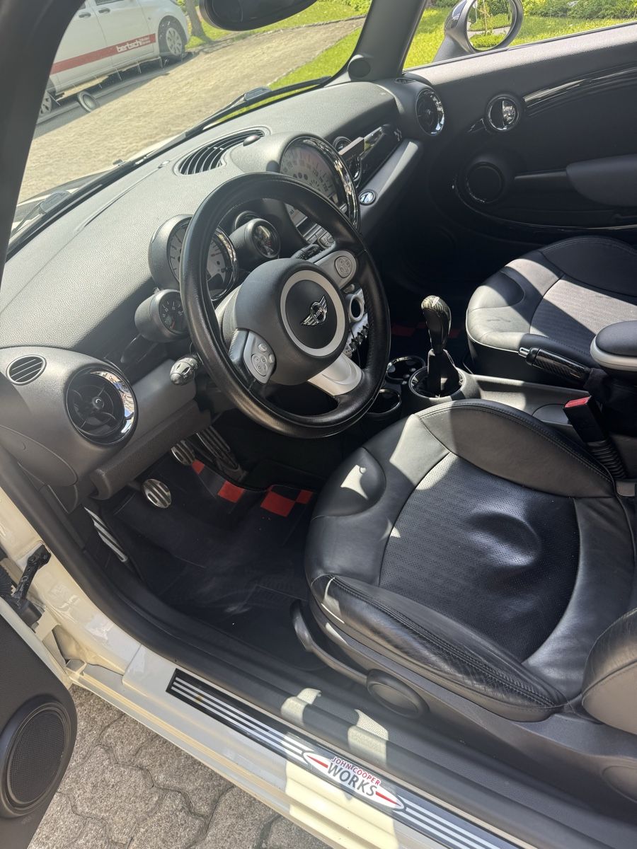 Mini Automobili: Mini jcw 150000km 2008 – Usato da Engelberg venduto da KubaniKatka 3