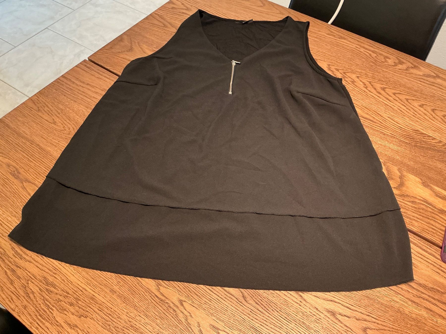 Camicette: Schwarze Bluse Gr. 44/46  elegant & schick! – Nuovo (secondo la descrizione) da Würenlos venduto da sweety5436 1