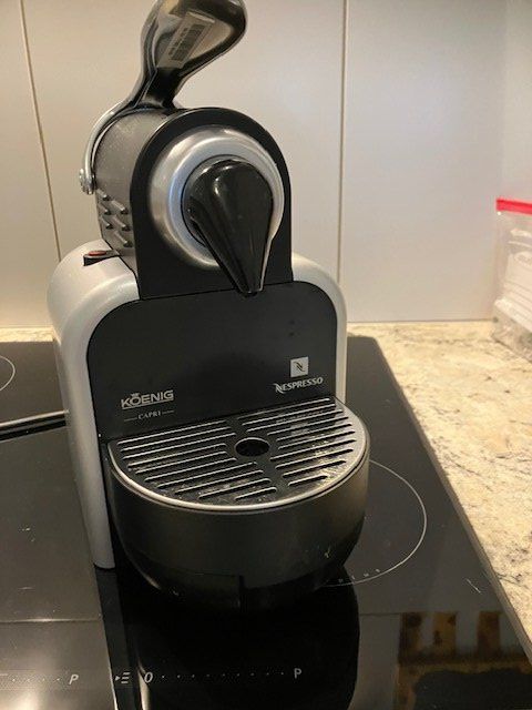 Alessi Macchine per caffè & Macchine per espresso: Kaffeemaschine Nespresso – Usato da Lufingen venduto da Montreux 2