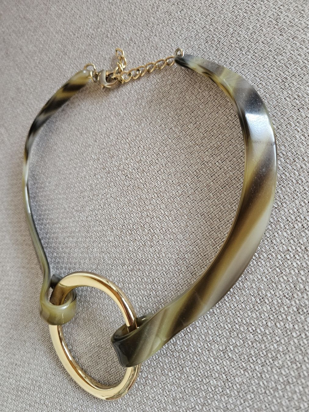 Catenine: Modisches Collier in Bernsteintönen mit Goldring – Nuovo (secondo la descrizione) da Rhäzüns venduto da inf_rcj7 2