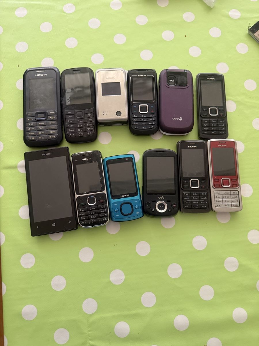 Handys / Smartphones: Verschiedene Handys – Defekt aus Regensdorf von mex5145 3