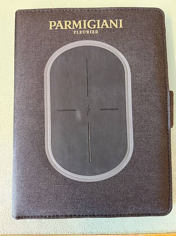Blocchi: Parmigiani Fleurier Air notebook with wireless charging – Usato da Genève venduto da Johnny345 4