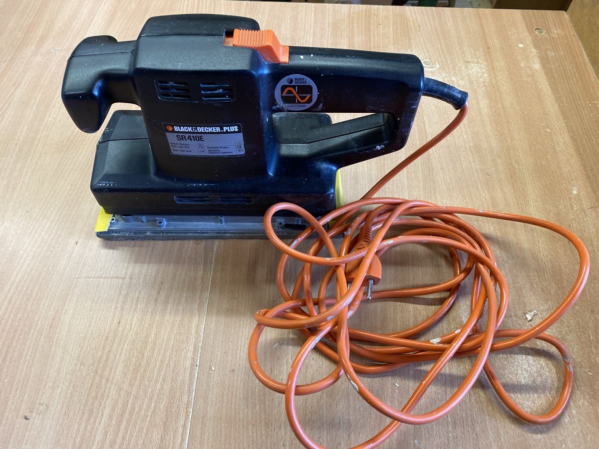 Smerigliatrici & Lucidatrici: Black&Decker Schwingschleifer SR410E - – Usato da Buchs SG venduto da rosadoro1973