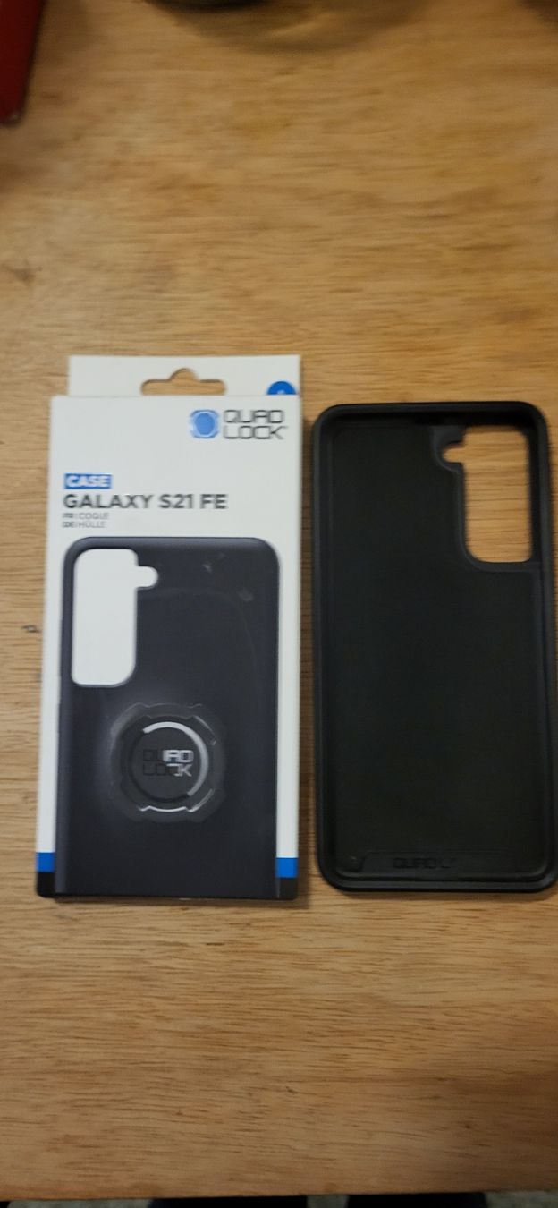 Quad Lock Cover & Protezioni schermo: Quad Lock samsung S21 FE – Usato da Le Fuet venduto da Aldo73 1