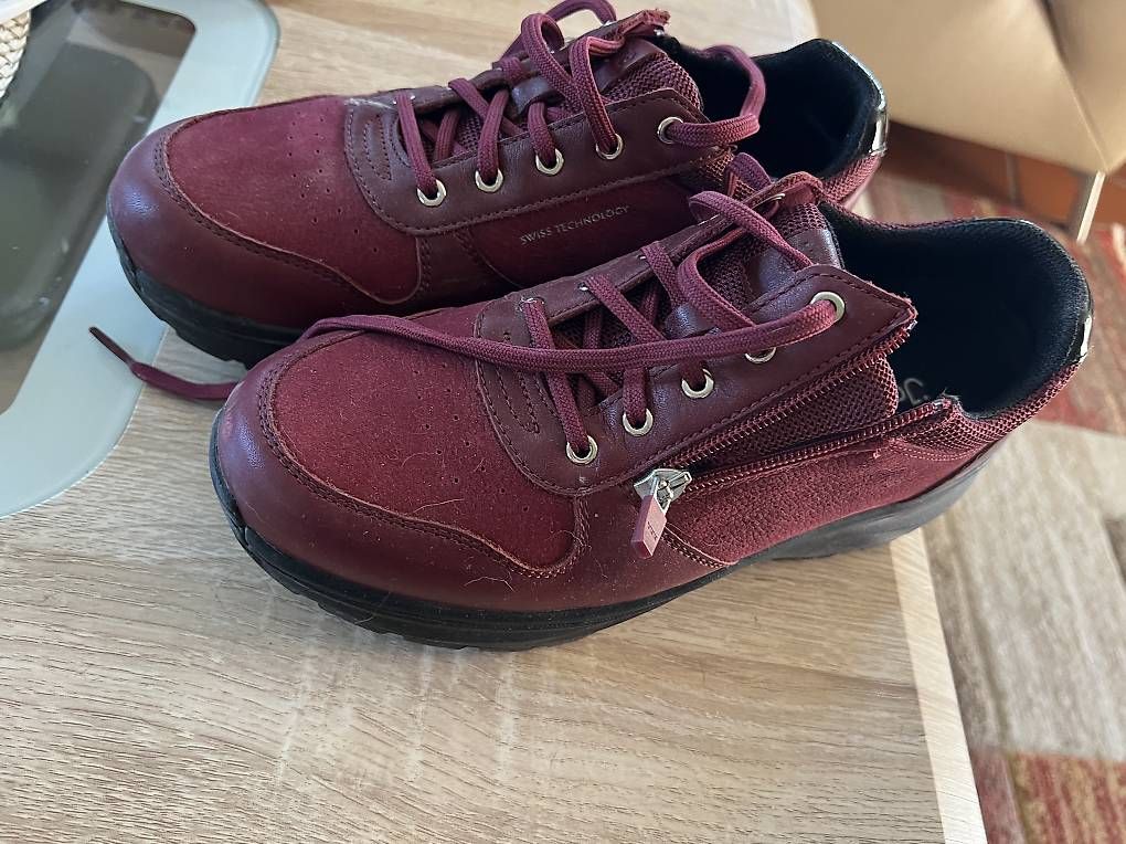 Scarpe da donna: JOYA Dynamo ZIP dark red II.   Größe 39 2/3 – Usato da Rheinsulz venduto da Perola