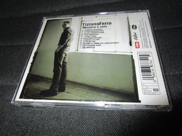 CD: Tiziano Ferro - Nessumo e solo CD – Usato da Olten venduto da Disc-Ausverkauf 1
