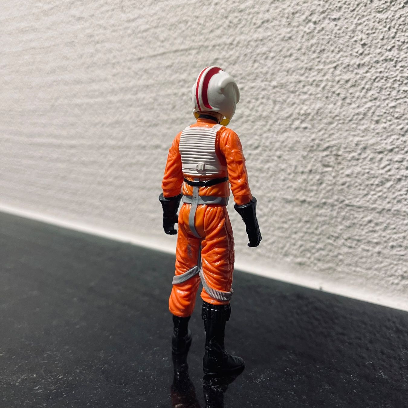 Hasbro Statuette: Hasbro Star Wars Luke Skywalker Pilot Actionfigur I – Usato da Reinach BL venduto da Graphix 1