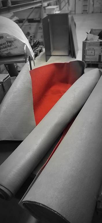 Tappeti: Roter Teppich ca 10 m x 2 m – Usato da Rheineck venduto da inf_kv7d 1