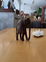Holz Elefant Figur handgeschnitzt guter Zustand