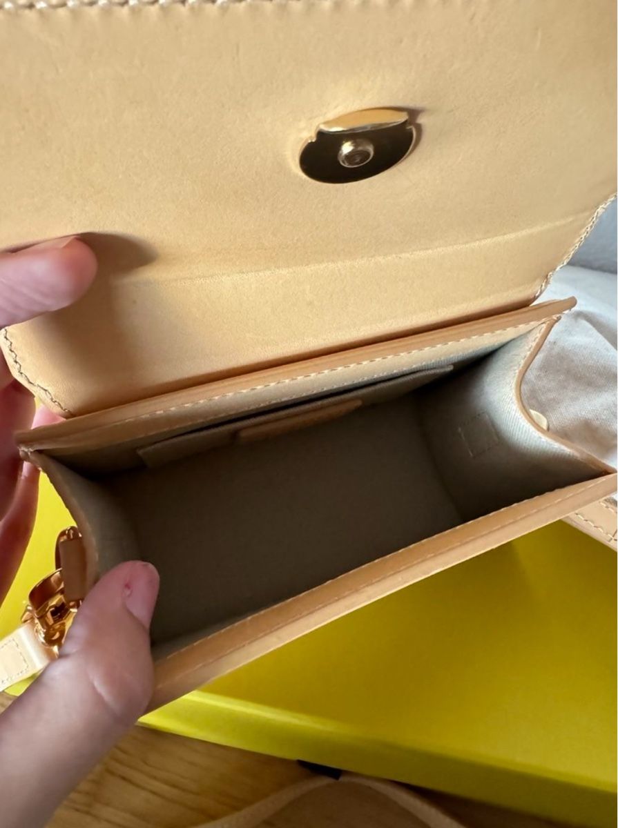 Jacquemus Taschen für Damen: Jacquemus Le Chiquito Moyen Handtasche – Gebraucht aus Luzern von raquel.m 3
